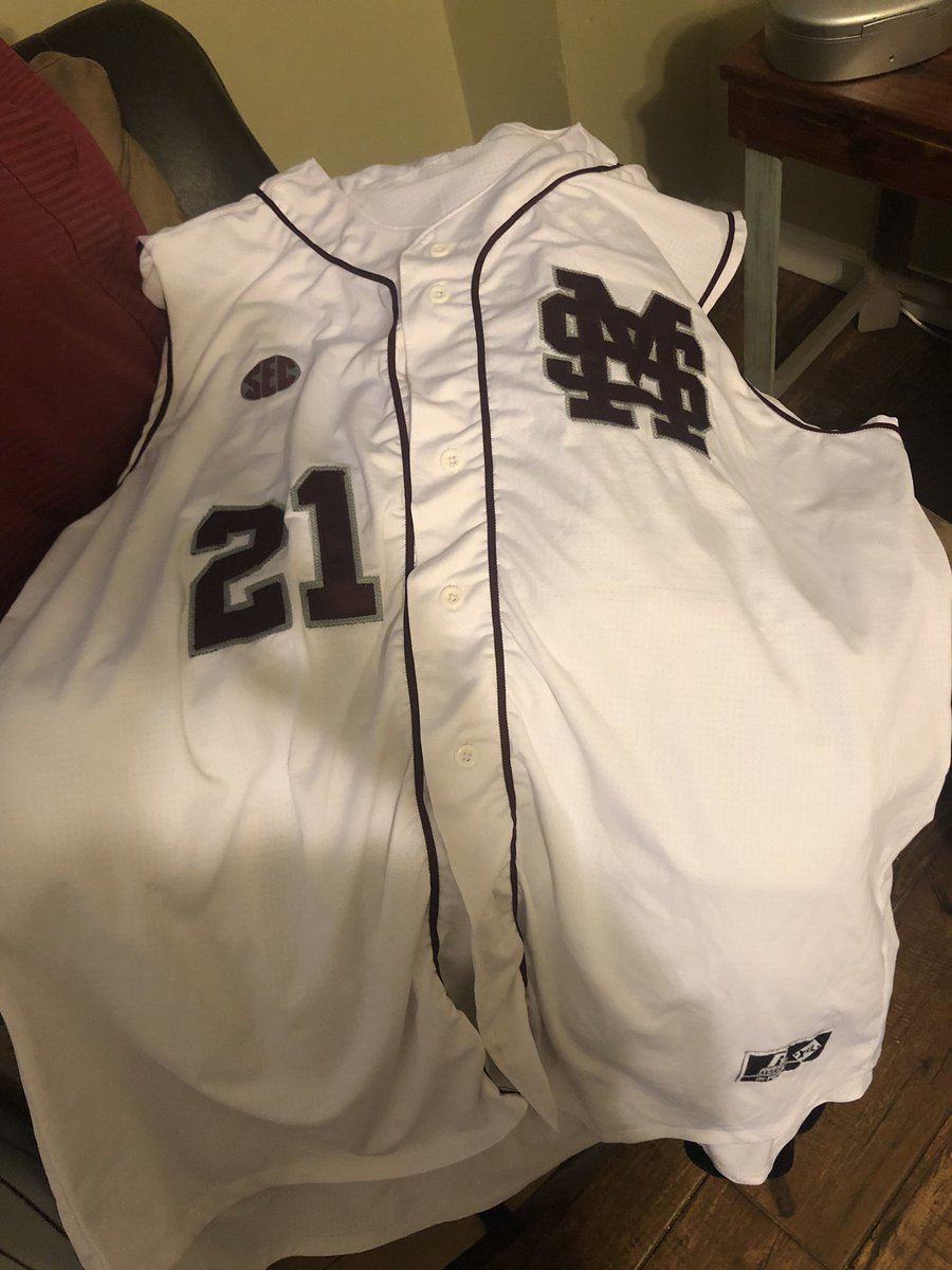 Which one of you wore this? <a href="/Nick_Vickerson/">Nick Vickerson</a> <a href="/JLindgren19/">Jacob Lindgren</a>