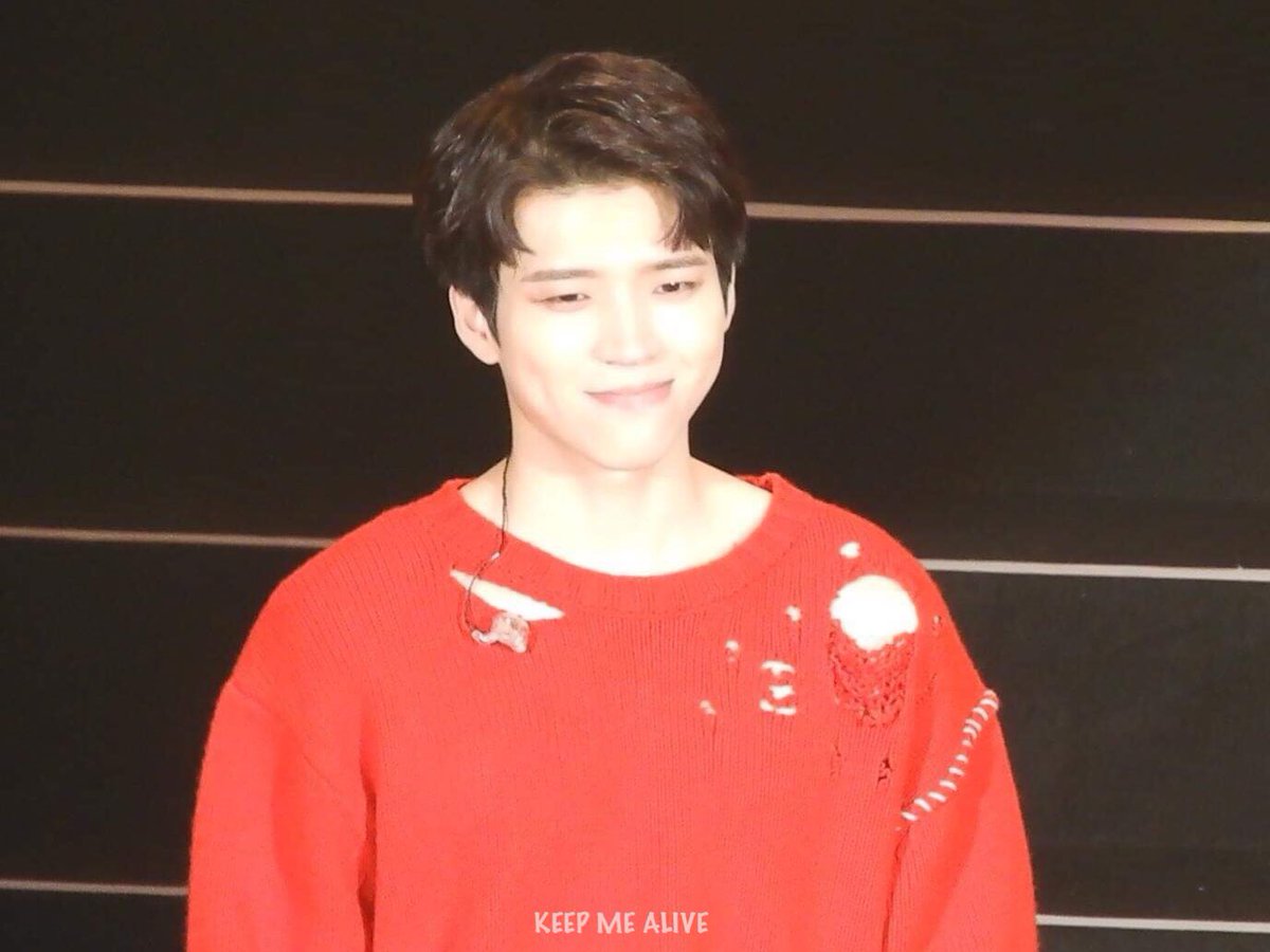 keepmealive428's tweet photo. 두번째 사진에 심쿵😫💘💘
#인피니트 #남우현 #솔로콘서트 #식목일 https://t.co/ZywOFIAjS8