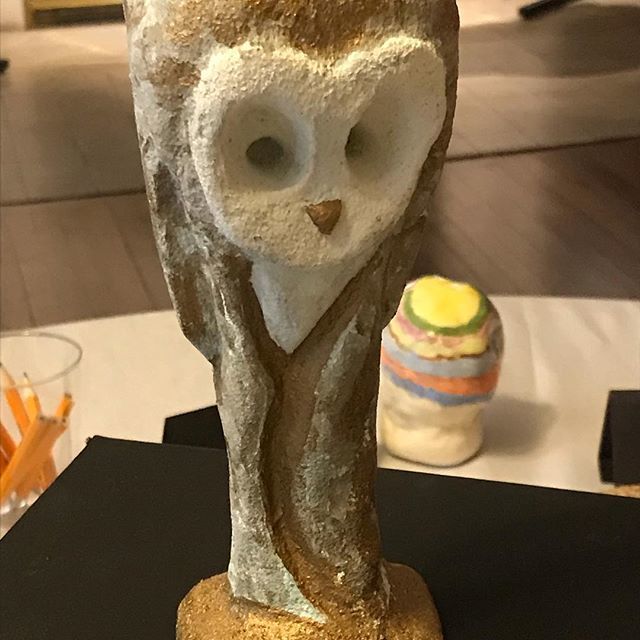 Katye A. Sculpted this owl by totally transforming the floral foam. Congrats on getting this into the Cheney mansion student art expo #bebrooks97 #d97art