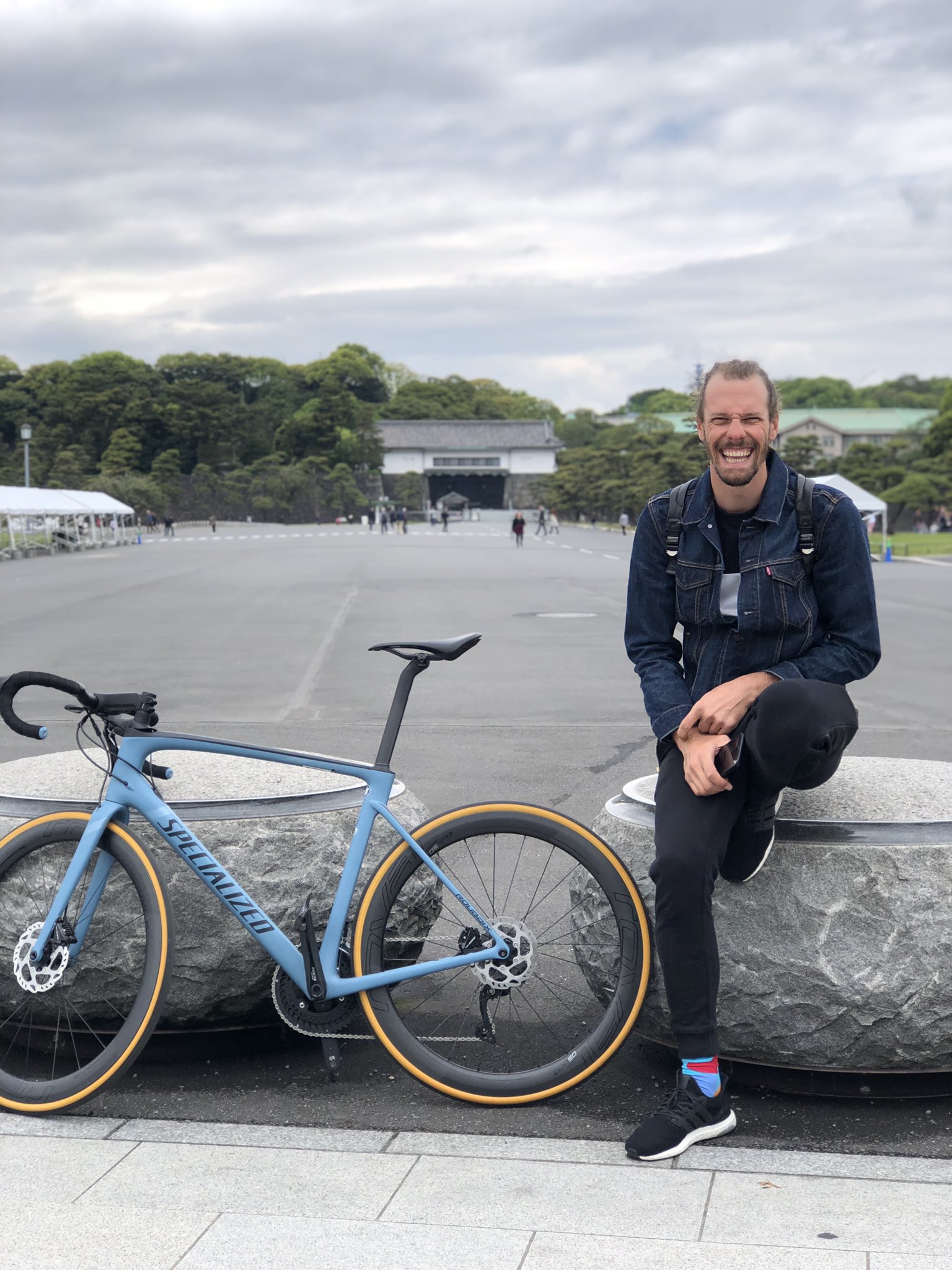 ٹوئٹر 福田萌子 Twitter پر ダニエルと2人で東京観光サイクリング 自転車だと長い距離を楽しめるから東京を下から上まで横断できる ダニエルはラフな格好で走っていても やっぱり自転車乗るの上手だった T Co Mifaourbkx