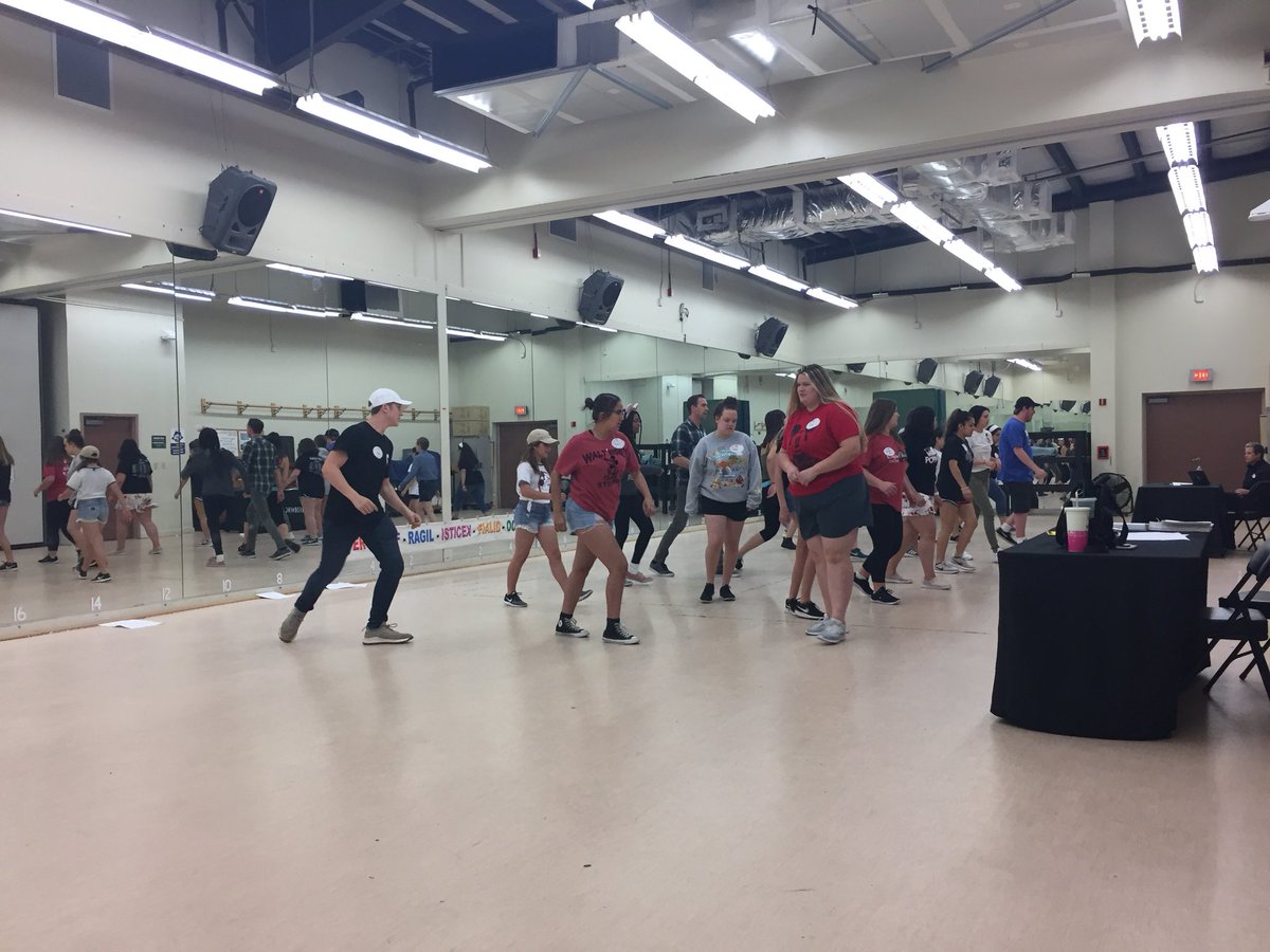 CHSChoirnb's tweet photo. Fantastic workshop at Disney today with Disney casting Director, Cameron! Wonderful experience! @Supt_comalisd @schumanncarla1 @CanyonPrincipal https://t.co/tSHffIPBQj