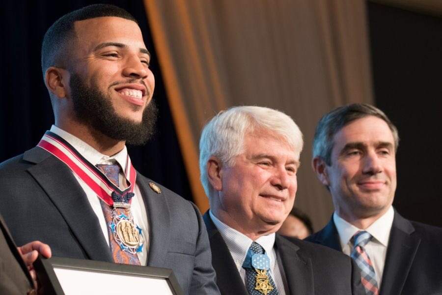 Staticssound's tweet image. Since I never actually announced it on Twitter I wanted to share this with y’all. I was awarded citizen honors by the Medal of Honor Society in Washington D.C last month! I am forever grateful. That was a first for music artists and anime fans. I was happy to represent.