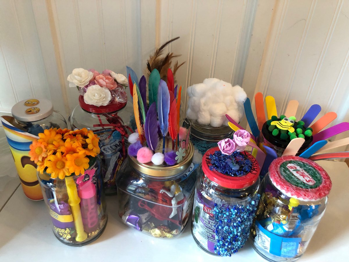 ⁦<a href="/TDSB_DunlacePS/">Dunlace PS</a>⁩ getting ready for #bottlebonanza can’t wait for #funfair