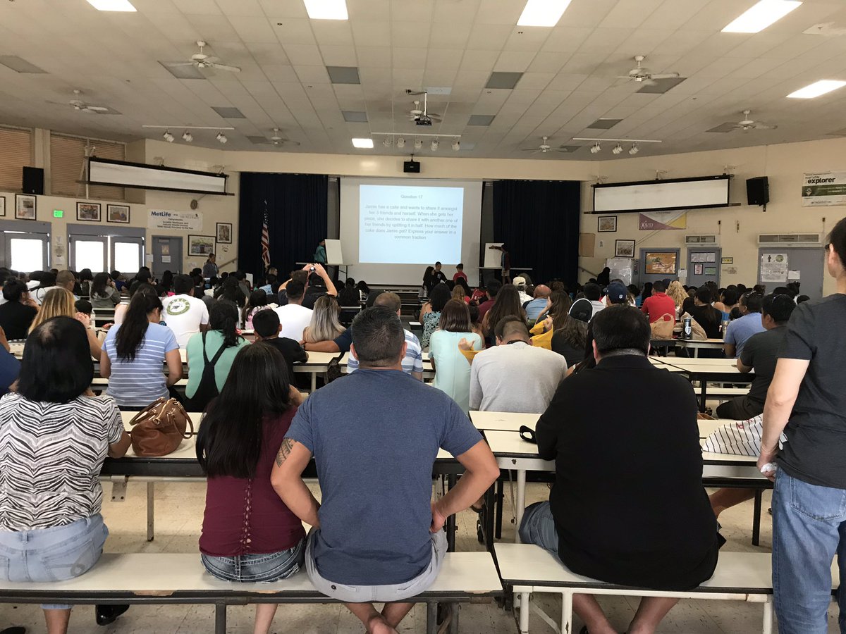 pi_strom's tweet photo. Congratulations @hookele808 for winning the @KapoleiMiddle 5th grade Math Invitational! I hope all the schools had a great time. #HIMathDept https://t.co/7FUjcWufGf