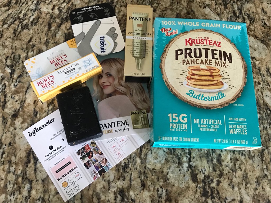 Luzney00613615's tweet photo. #SpringEssentialsVoxBox @burtsbees #BurtsBeesToothpasteAtTarget, @sheamoisture #SheaRaisesTheBar #AfricanBlackSoap, @krusteaz #FueledbyKrusteaz, @pantene #TargetBeautyRescueShot , and @triscuit #AvailableAtTargethatIsAWheatberry. https://t.co/ldcAwU6s9S