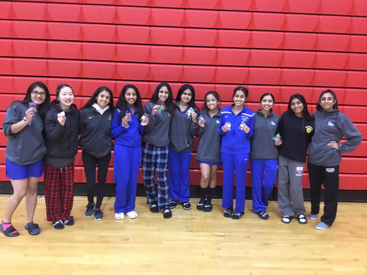 HehsBadminton's tweet photo. The Hawks place fifth in the MSL conference tournament, one of their best finishes to date! Medalists include Diya Rao, Karen Koo, Shravi Kothari, Diya Shah, Parita Shah, Safa Hafiz, and Ritika Prasad! Krinal Thakkar also took first place at fifth singles! Awesome job girls! https://t.co/LxnV7R8XoY