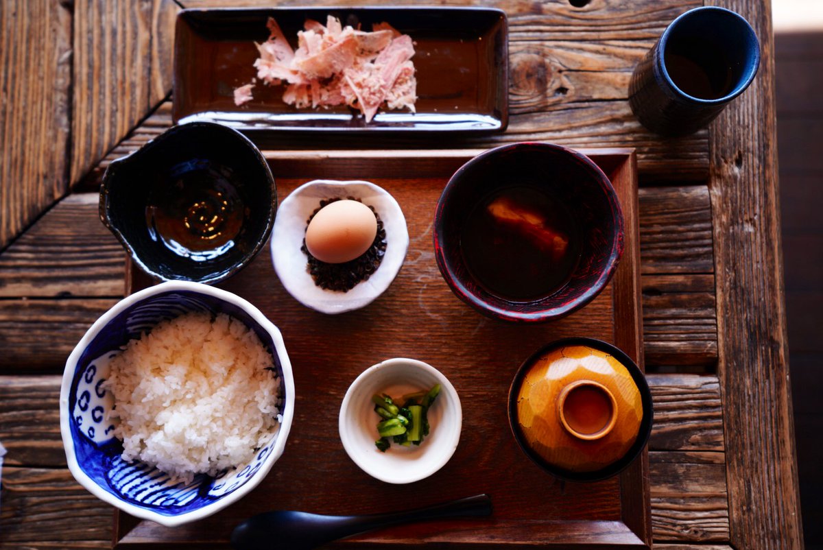 ゆーじ 幻のつまんでご卵と金目鯛の煮汁の卵かけご飯 九真商店の半生鰹節