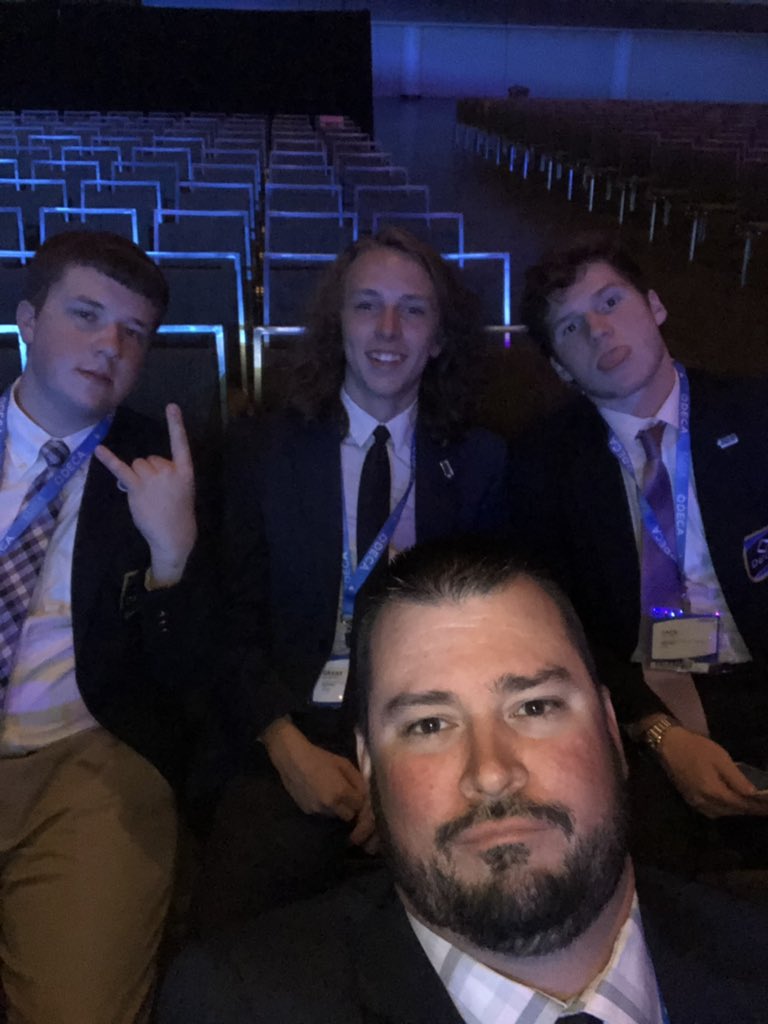 Coach_SMiller's tweet image. And now it’s time for Opening Session. #MODECAICDC @LSWDECA