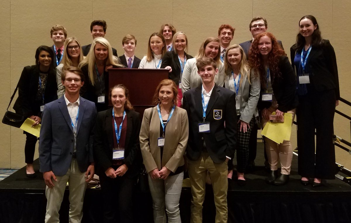 FHHSDECA's tweet image. DECA ready for opening session!!! #MODECA #FHHSDECA #FHNDECA