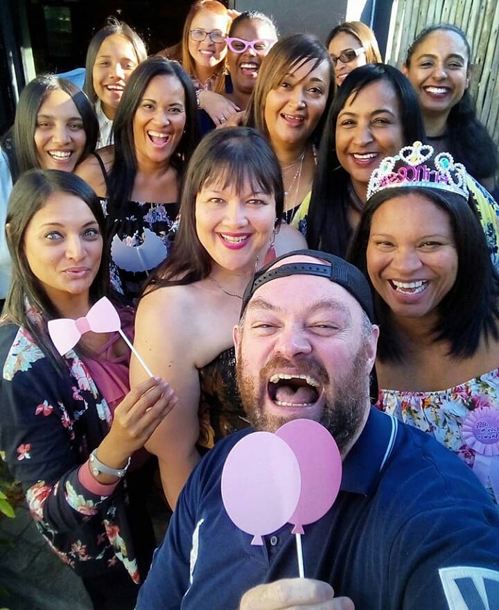 Yookoo_Ride's tweet photo. ➡SUPER stoked about our new online #YooKoo 🔥LIVE🔥 #TravelGuide with the inimitable @jamescapetown➡look out for live, interactive #Periscope broadcasts+daily #food+#hotel pics+vids & personalised #travel tips! 😉💝🇿🇦🌍 #RideWithYooKoo #CapeTown #Joburg #SouthAfrica #africa https://t.co/t47PgNu4fB