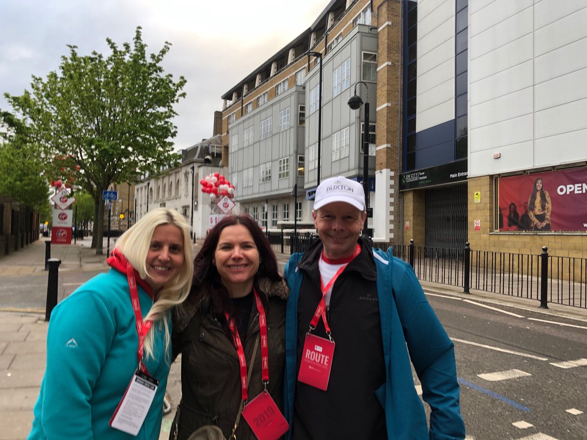 ELRunners's tweet photo. Our Volunteer Coordinators Michael, Rachel, Diana and Louis (unloading tables) are waiting for you at Mile 20. #ELRstrong #ThanksaBillion #volunteers #londonmarathon2019 https://t.co/oBDU3uoHdJ