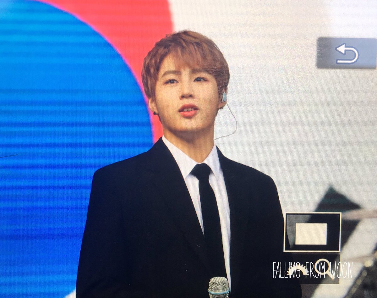 [190427] KTMF 2019 
🇰🇷🇺🇸
#HASUNGWOON #SUNGWOON #하성운 #성운  #ハソンウン #河成云 #BIRD #MyMoment #Think_of_you https://t.co/SH21ZpqXLJ