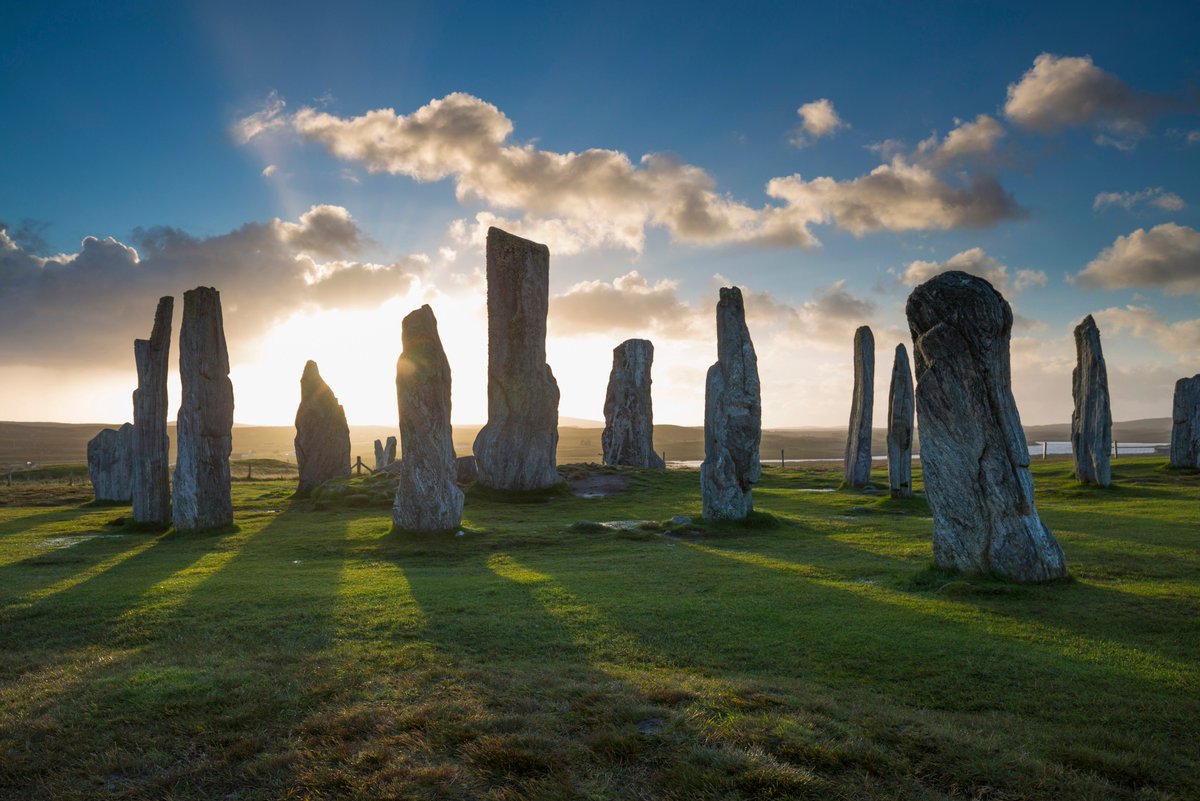 Scottish_Banner's tweet photo. The incredible #CallanishStones on #IsleofLewis are believed to be among the UK's oldest, dating back some 5,000 years.
#CalanaisStandingStones #Neolithic #Lewis #BronzeAge #Scotland #ScottishBanner #LoveScotland #VisitLewis #TheBanner #StoneCircle #Alba https://t.co/YlW5DThiNe