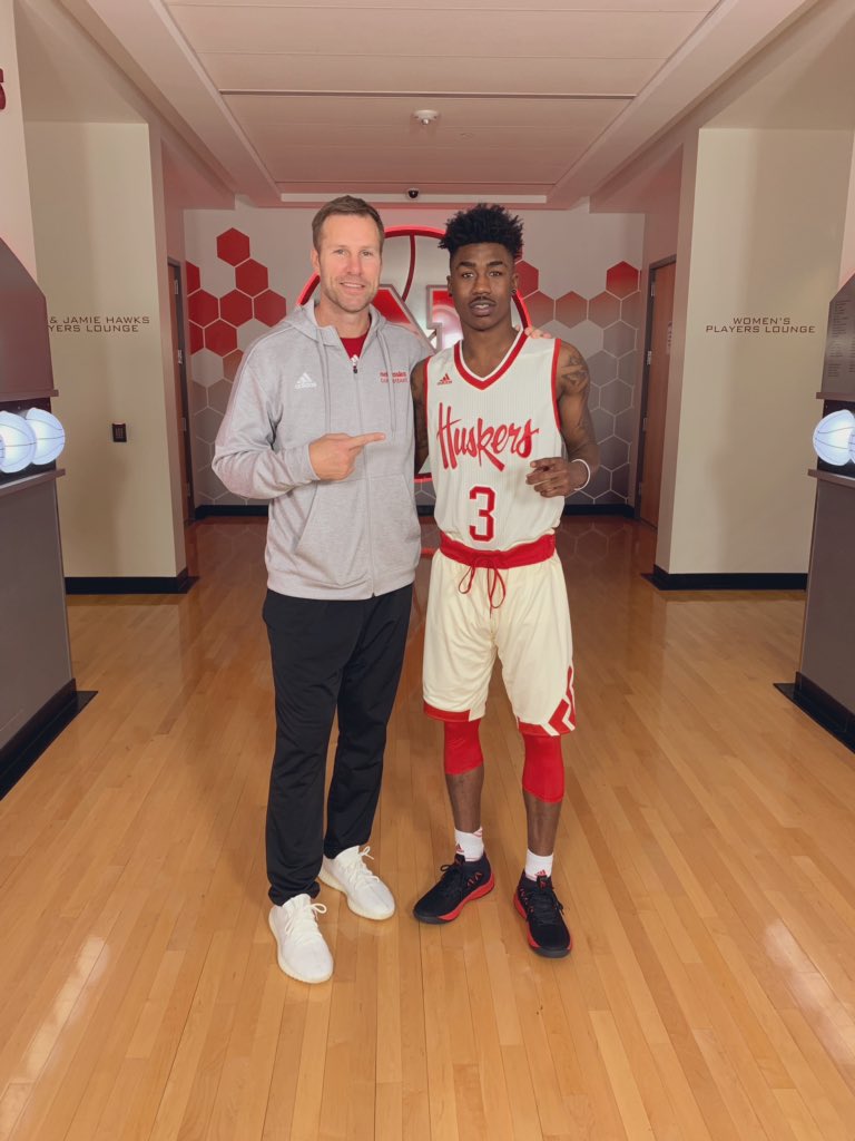 isthatcmack3's tweet image. Blessed to be signed to @HuskerHoops @CoachHoiberg #GBR #Showtime