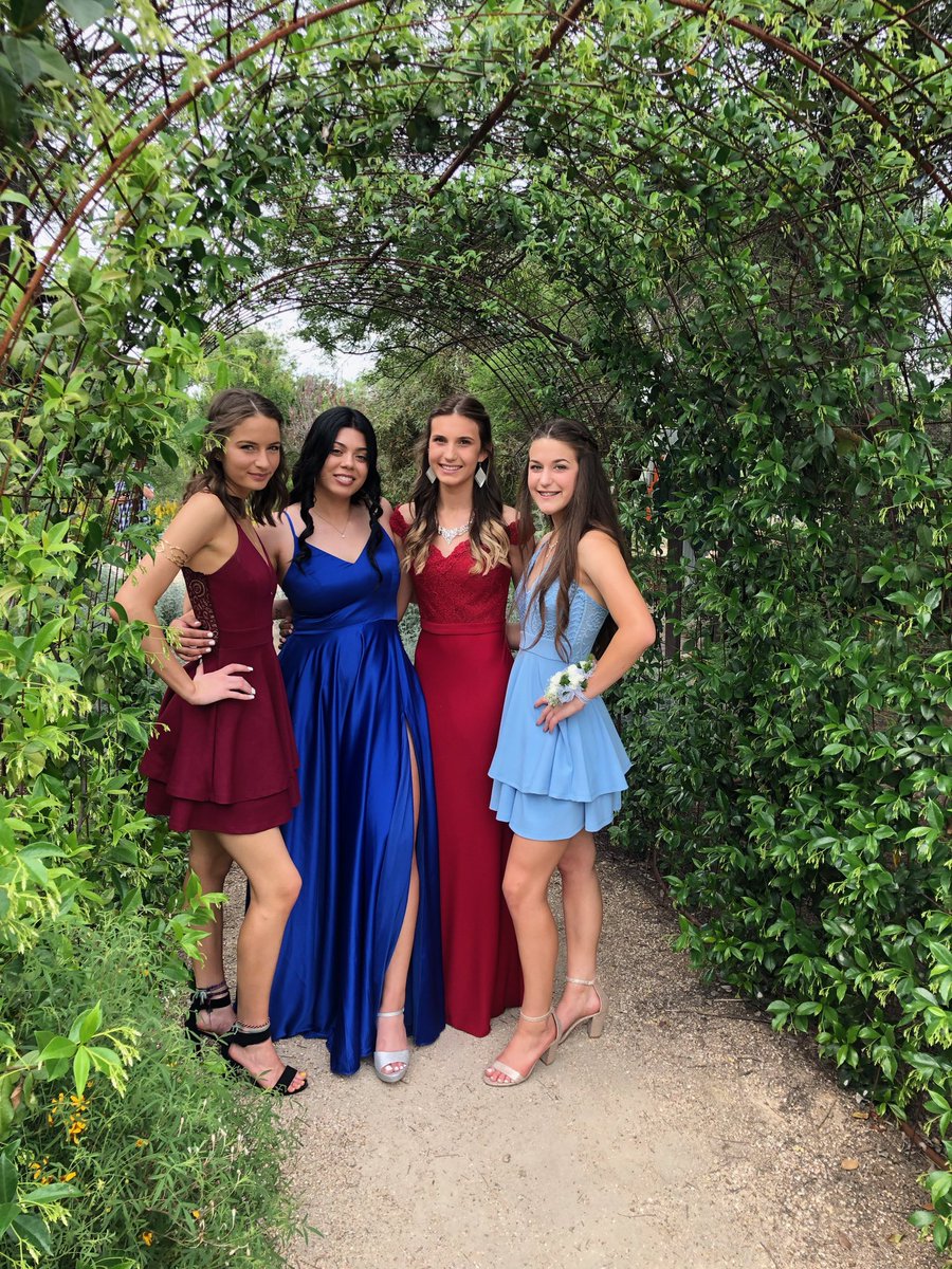 paychaney's tweet photo. Who needs a dude to go to prom with when you got your bestfriends 🤩🤩 https://t.co/Wkc4LzyFJW