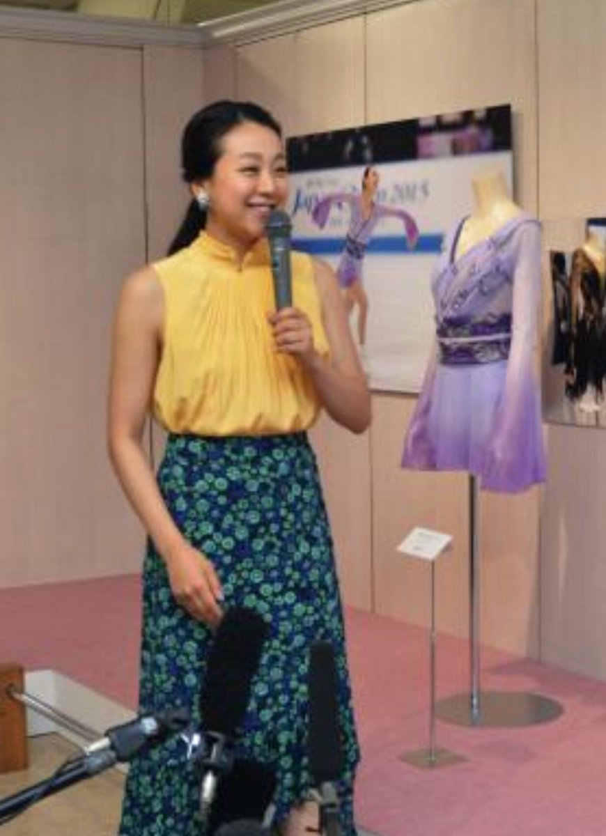 あまなつ ゆるゆる Pa Twitter 浅田真央 美真央 真央スカート ワンピ除く 真央さんはキャンペーンやテレビ番組にワンピースで登場することが多いので 確かにボトムスとしてのスカート姿は 年間10回 だったのかも ここにあげたのもウッカリとドッキング