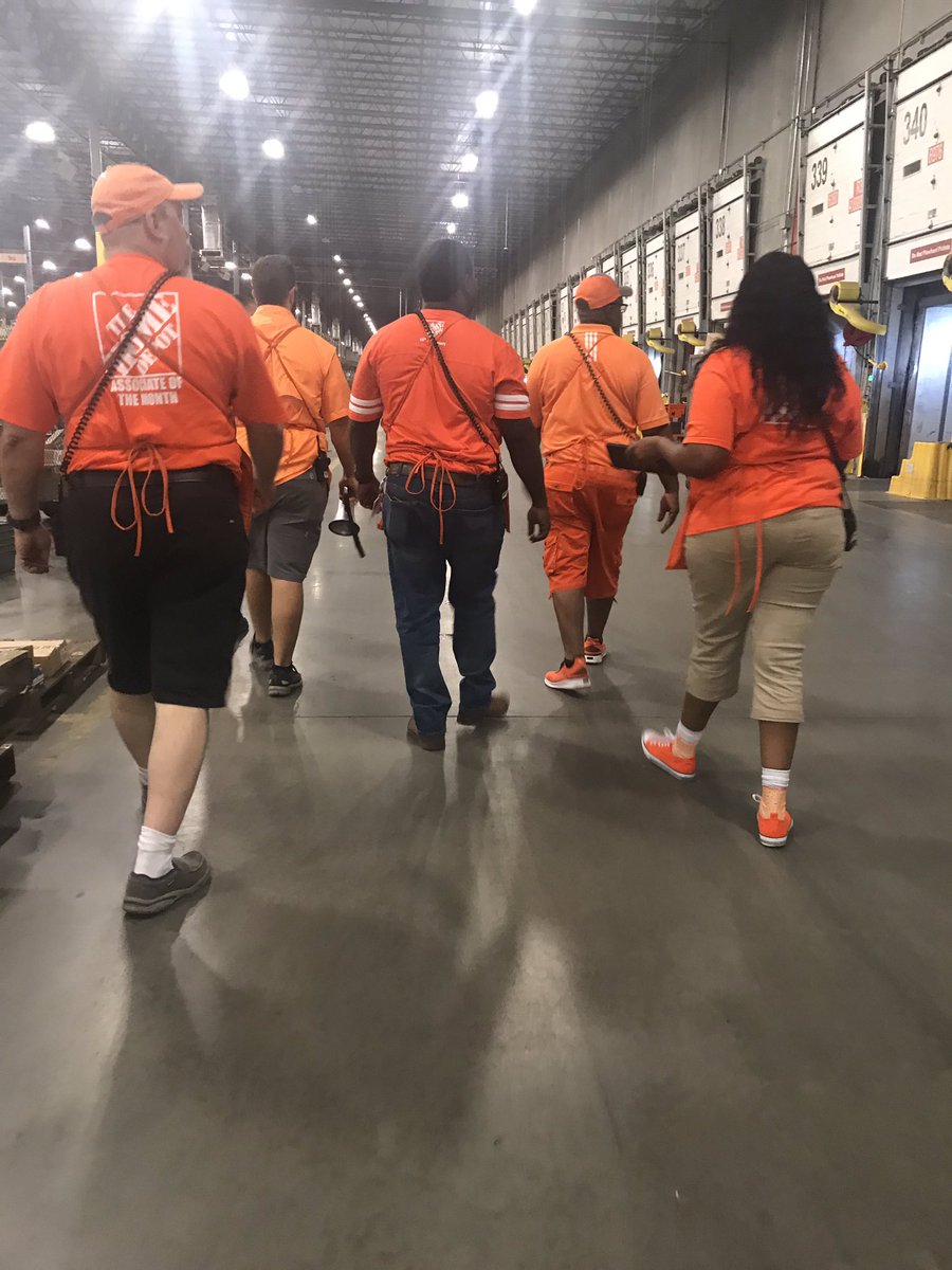 Safety Walk @HomeDepot5085 They are living the Orange Life! Couldn’t ask for a better team! @LateasaH <a href="/adam011977/">Adam Watson</a> <a href="/OttoJohnson3/">Otto B Johnson, THD Assistant General Manager</a> <a href="/dcollinsrdc5085/">Dawson Collins</a> <a href="/CCafmeyer/">Chris Cafmeyer</a> <a href="/ArtiePearson8/">Artie Pearson</a> <a href="/MSchaeffer_THD/">Mark Schaeffer</a> <a href="/THD5085_ChrisAP/">Christopher Schacht</a>