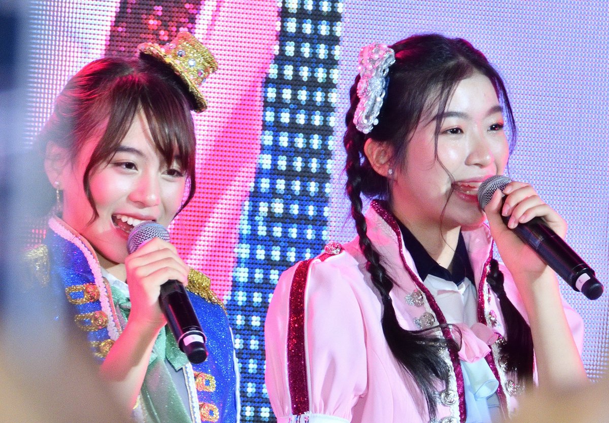 aelzard_grazel's tweet photo. ตอนที่ฟ้อนด์พูดถึง Anatato.. ในไลฟ์
ภาพงานนี้ก็ลอยขึ้นมาเลย 💗
#FondBNK48 #StangBNK48 #JooxWeeklyUpdate https://t.co/sOsef8EhDh