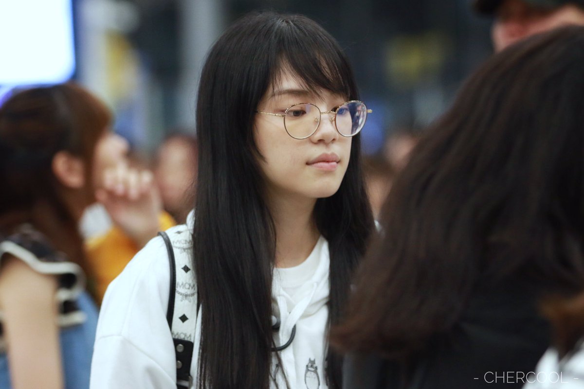 chercool_'s tweet photo. ทำงานสู้ๆน้า เป็นห่วงเน้อ ✌🏻✌🏻❤️ #CherprangBNK48 https://t.co/7THAjJCEtY