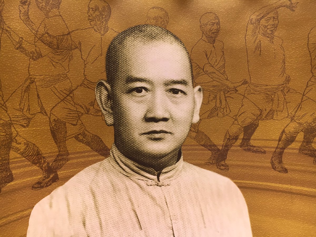 中華航空公司 葉問と黄飛鴻 葉問 イップマン は黄飛鴻と李小龍 ブルースリー の師匠 黄飛鴻は酔拳の成龍 ジャッキーチェン が演じています 中華航空公司 葉問と黄飛鴻 葉問 イップマン は黄飛鴻と李小龍 ブルースリー の師匠 黄飛鴻は酔拳の成龍 ジャッキーチェン が演じています