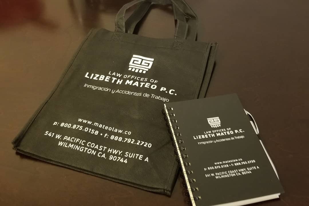 mateolaw's tweet photo. Packing free merch we'll be giving away tomorrow at Dia del Niño Festival. Stop by our booth &amp; find out how you can get these nice gifts! Limited merch available so come early, bring the kids.

Plaza Americana
1911 E Gage Ave, Huntington Park
12-7:30 PM

#Immigration #workerscomp https://t.co/DmB3Bn6IUj