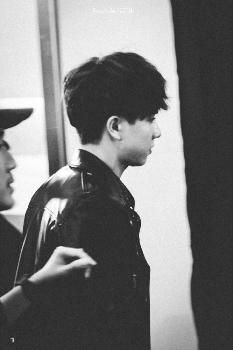 yang03200214's tweet photo. @siamzoneonline Perth🖤🐯
cr.logo
#siamzone
#Perthxhellothailand
#PerthTanapon
#รอยยิ้มของชูครีม
#พวกของเจื๋อ https://t.co/YBvG9H6eXP