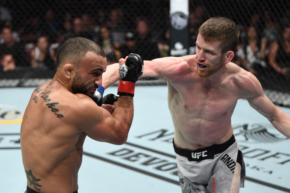 LandowPerform's tweet image. Congratulations @cors_life for victory tonight! We are proud of you #TrainToWin @ufc @ElevationMMA @Smock47 Aaron Porter @seanMFmadden @Persistence21 @RockSolid_PTMAT @resiliencecode