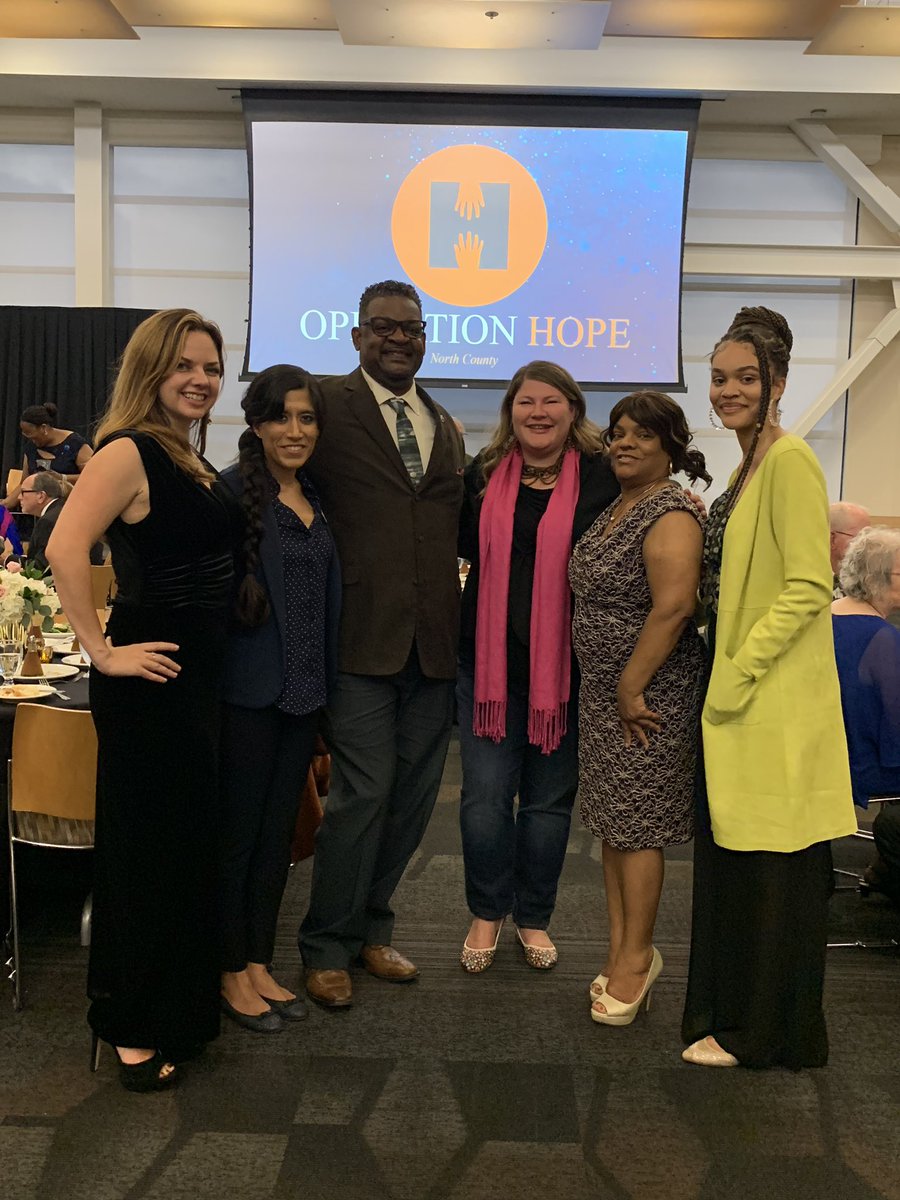 IBEW569's tweet photo. #IBEW569 proudly supports @OpHOPE_Vista and the services they provide to homeless women and children of #NorthCounty - and congrats to Brian Morales of Union #ProCalLighting for being honored! TY @MikeLevinCA @tashaboerner &amp; @priyabhatpatel 4 joining us. #IBEWgivesback https://t.co/3jktwuzh6i