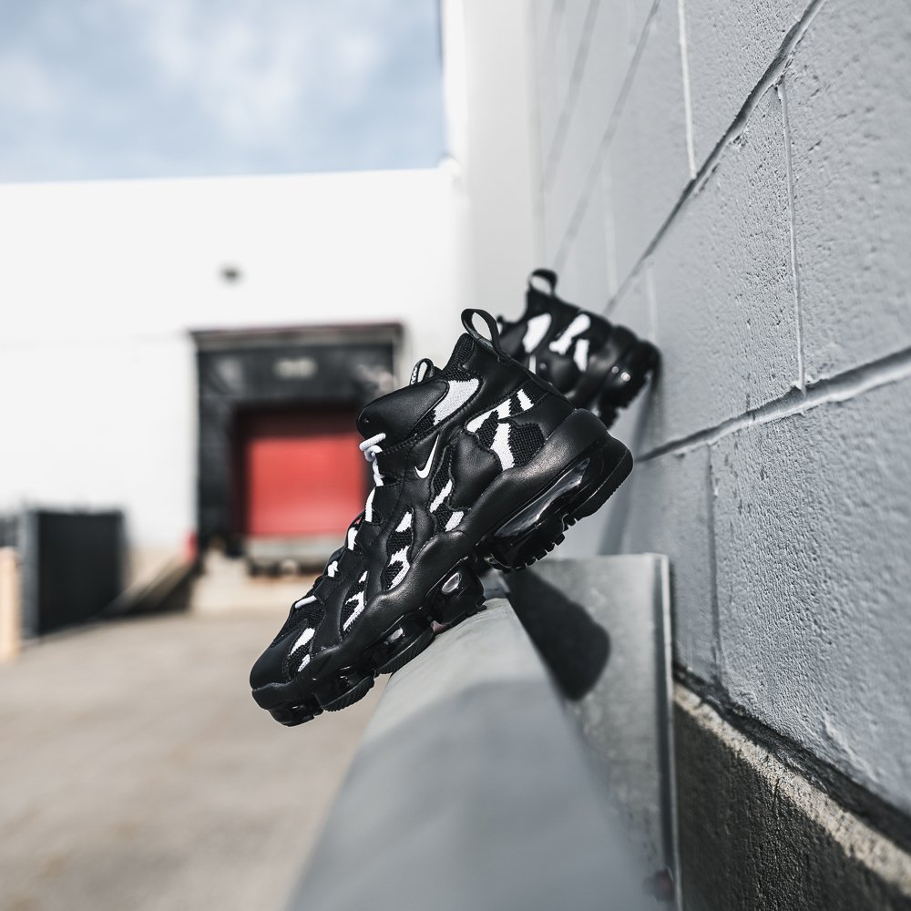 nike vapormax gliese black white