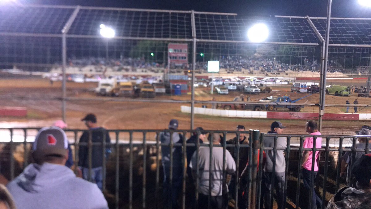 BubMcCool's tweet image. Lined up for the feature. Starting 15th.