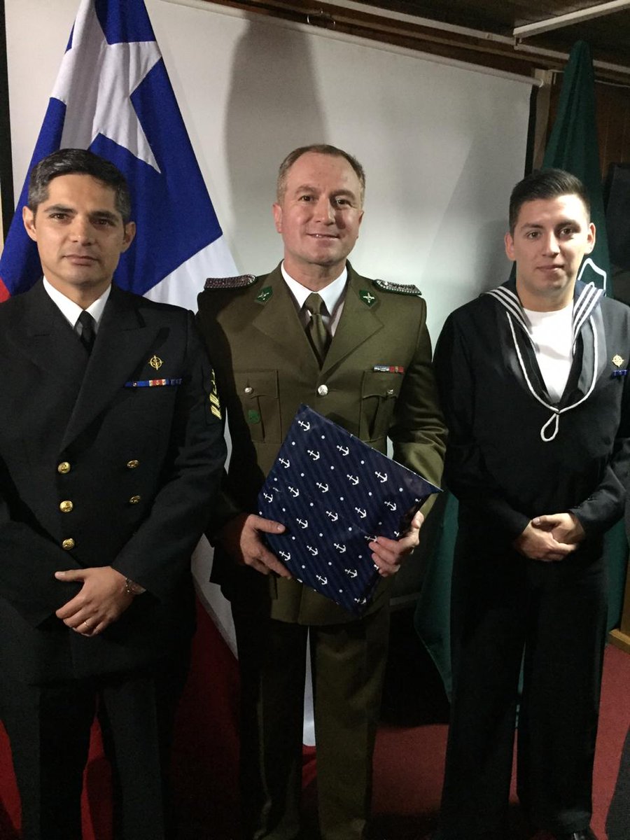 Hoy personal de la Capitanía de Puerto de Chaitén presentó sus Saludos al personal de la 4ta. Comisaría de Carabineros de Chaitén en su 92 aniversario, deseandoles mucho éxito en cada una de sus tareas.
