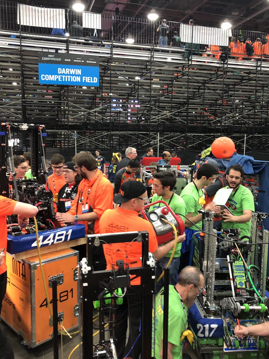 TC_217's tweet photo. WE ARE THE CHAMPIONS OF THE WORLD!!!! We could have never done it without our alliance captains @FRC3707 as well as our alliance partners @Teamrembrandts @VulcanRobotics
We are beyond thrilled and thankful for everyone who has been a part of this journey💚💙🧡🖤 https://t.co/spt8Qos0Fs