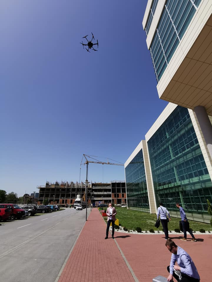 GalProjekt's tweet photo. We participated in commemoration of International Precision Agriculture Day at Faculty of Agrobiotechnical
Sciences in @wwwosijekhr  and we demonstrated our DJI Matrice 600 and Artec Eva scanner. 🚜🛰️🌐🎥

#agriculturalmachinery #agriculture #precisionagriculture https://t.co/AjOZrvemQg