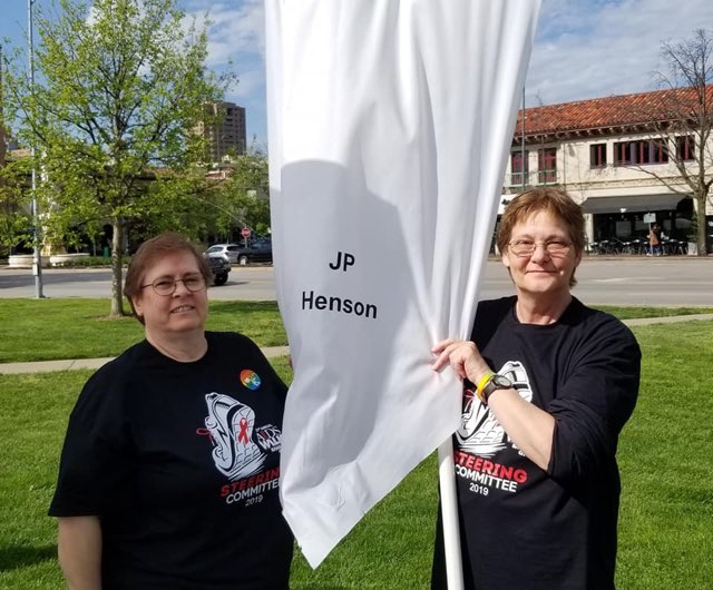 LEAGUE_ATTKC's tweet photo. More pics from #AIDSWalkKC @HerronClint @js550p @linscott_robin @Powerpuff_Pam @LEAGUEatATT https://t.co/opzm2mTplW
