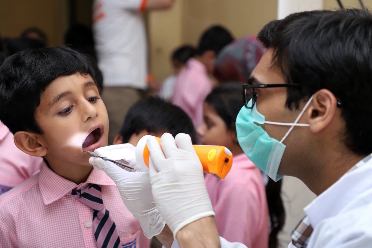 samrongo's tweet image. Regular dental checkup after every six months is important for a healthy smile
#DentalCheckup #SamroSchoolHealthProgram #Samro #StudentsHealthProgram #SamroNgo #SchoolHealthProgramPakistan #SchoolAnnualMedicalReportOrganization