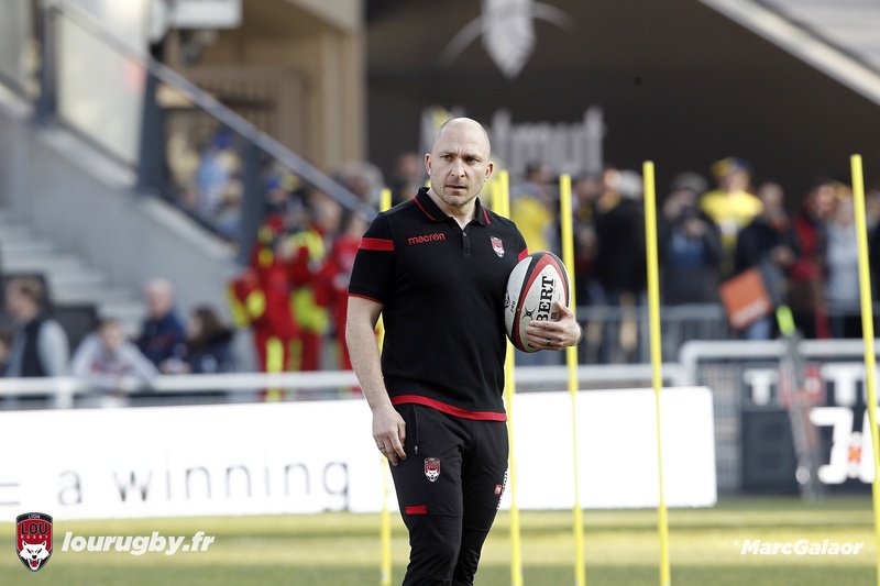 LeLOURugby's tweet photo. #Réaction #CoachMignoni après la défaite du LOU Rugby ce samedi à Agen (25-15).
🎙️📽️ Le manager lyonnais n'a pas caché sa frustration après la prestation de son groupe à Armandie.
#SUALOU #TEAMLOU #TOP14
https://t.co/kJiQeSmXgL https://t.co/b9YK61ajfZ