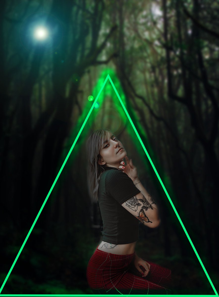 vectorizerart's tweet image. Inspired by THINKLUMI @Photoshop My First Ever Photoshop Manipulation Art #vectorizerart #photoshop #photoshopmanipulation #thinklumi #queen #darkness #photography #green #light #lights #people #greeneyes #competition #lighting #photographylovers #greentea #lightroom