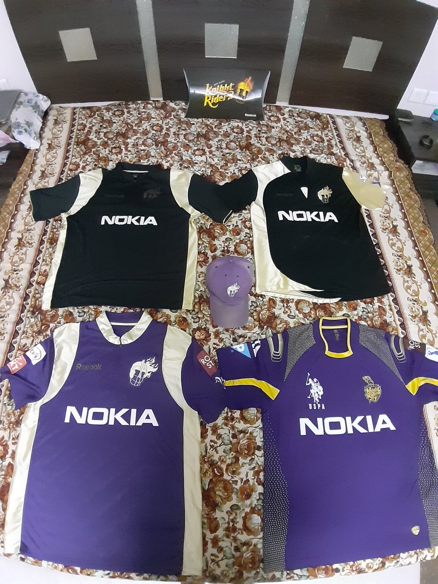 Meet_Mehta's tweet photo. My KKR collection over the years😍🤩💜
@KKRiders @iamsrk @VenkyMysore @SGanguly99 @GautamGambhir
@DineshKarthik #AamiKKR #KKRHaiTaiyaar
#KKR #KorboLorboJeetbo #OneteamOnepledge #KKRforever https://t.co/QsjjvXO3i6