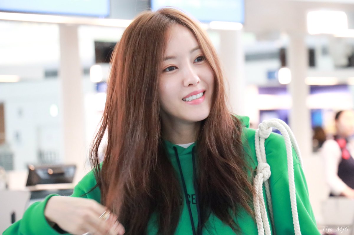 Hyo_MJ6's tweet image. 190420 Haneda airport #hyomin #효민 @b89530 hope to see you soon ❤️🍀