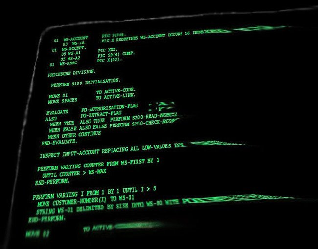 xataka's tweet photo. Los lenguajes perdidos: COBOL, Delphi o FORTRAN siguen siendo críticos, pero no hay quien programe en ellos https://t.co/CY712OQKIy https://t.co/6oZDWxUuOg