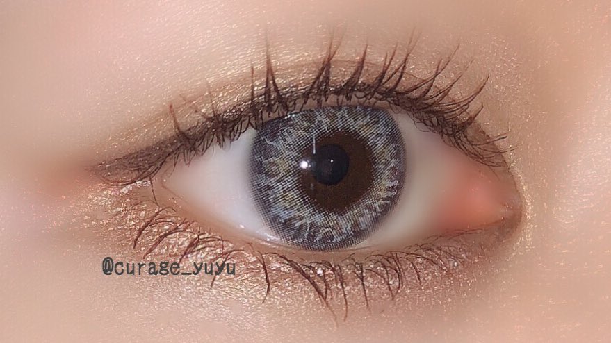 くらげゆゆちゃん Tren Twitter ハーフ系カラコン派におすすめしたい リアルな外国人の瞳を叶えてくれる Islandシリーズ 光の加減や角度で 発色や色味が変化するタイプのカラコンで 物凄い繊細なプリントが瞳に馴染む Poplens ポップレンズ カラコン ポップ