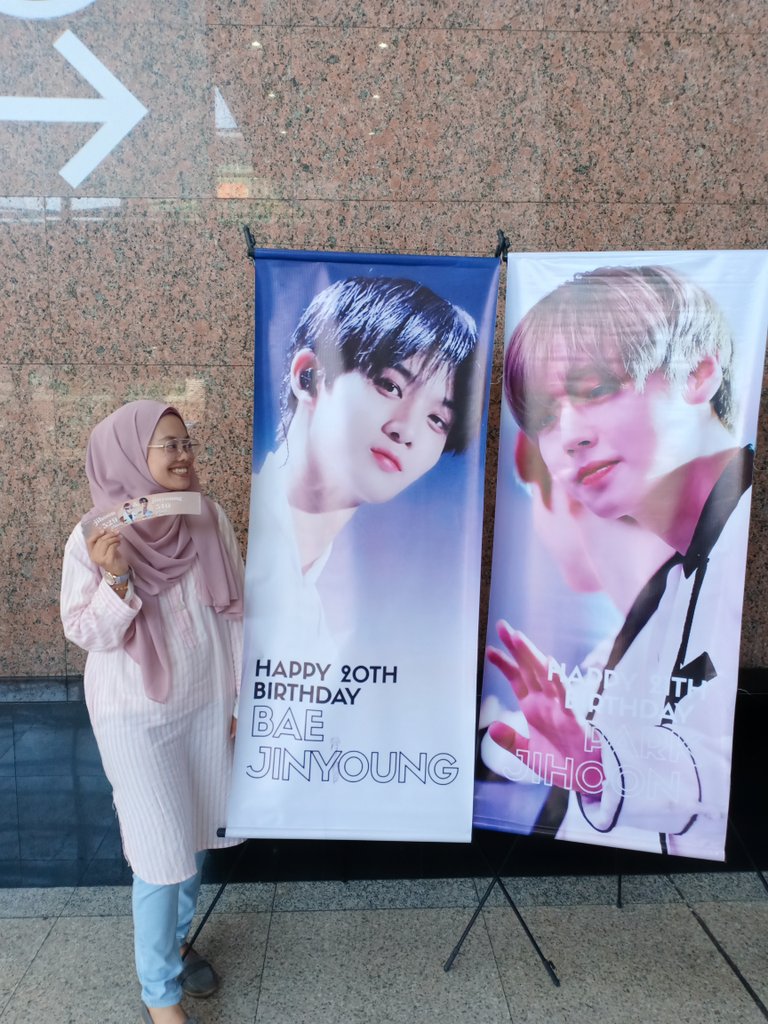 ctwoon94's tweet photo. Thank you for the event @WD_Princes
The cup sleeve is beautiful ๐. I love it โบ๏ธ
#SpringPrinces_WD https://t.co/pEGl4uSDH9