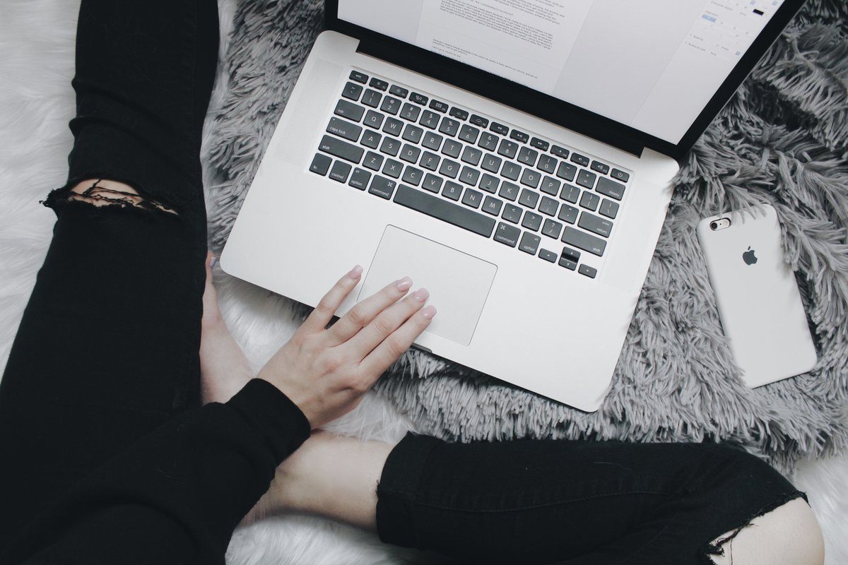 Blog & Beyond (@blogandbeyond) on Twitter photo Struggle with distractions when it comes to working from home? π» <a href="/CodieKinz/">CodieKinz β₯π±</a> shares her 6 top tips for making it work for you ππΌ buff.ly/2TEiya0 #bloggingtips #blogginggals #ukbloggers Struggle with distractions when it comes to working from home? π» <a href="/CodieKinz/">CodieKinz β₯π±</a> shares her 6 top tips for making it work for you ππΌ buff.ly/2TEiya0 #bloggingtips #blogginggals #ukbloggers