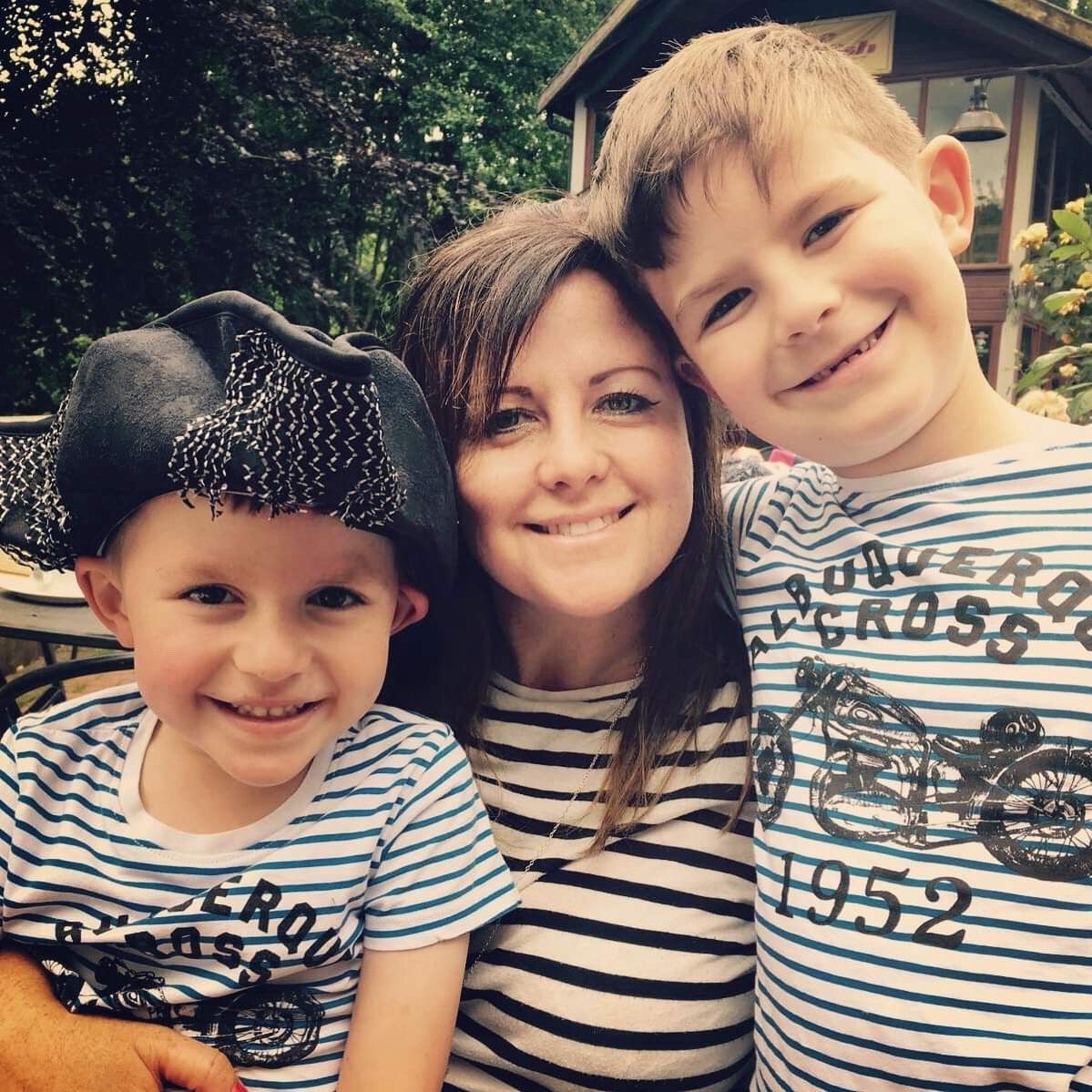 DoyenneDigital's tweet image. Meet Sam, she's a #WorkableWork enthusiast 🙌. Sam is a Senior Art Director SamWright000 and mum of two. Her biggest achievement was a PMSociety gold award win while working a 3-day week. Check out her interview. 👇
#WorkLifeBalance #flexibleworking
…