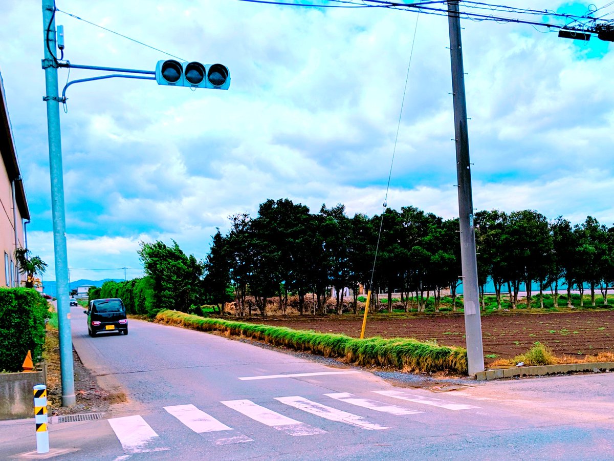 ট ইট র Resume フリー写真 ご自由にどうぞ 電柱 沖縄 木々 信号 夕陽 タイル ファミリーマート のぼり 朝焼け 軽自動車 横断歩道 ティンポスティーニ フリー素材