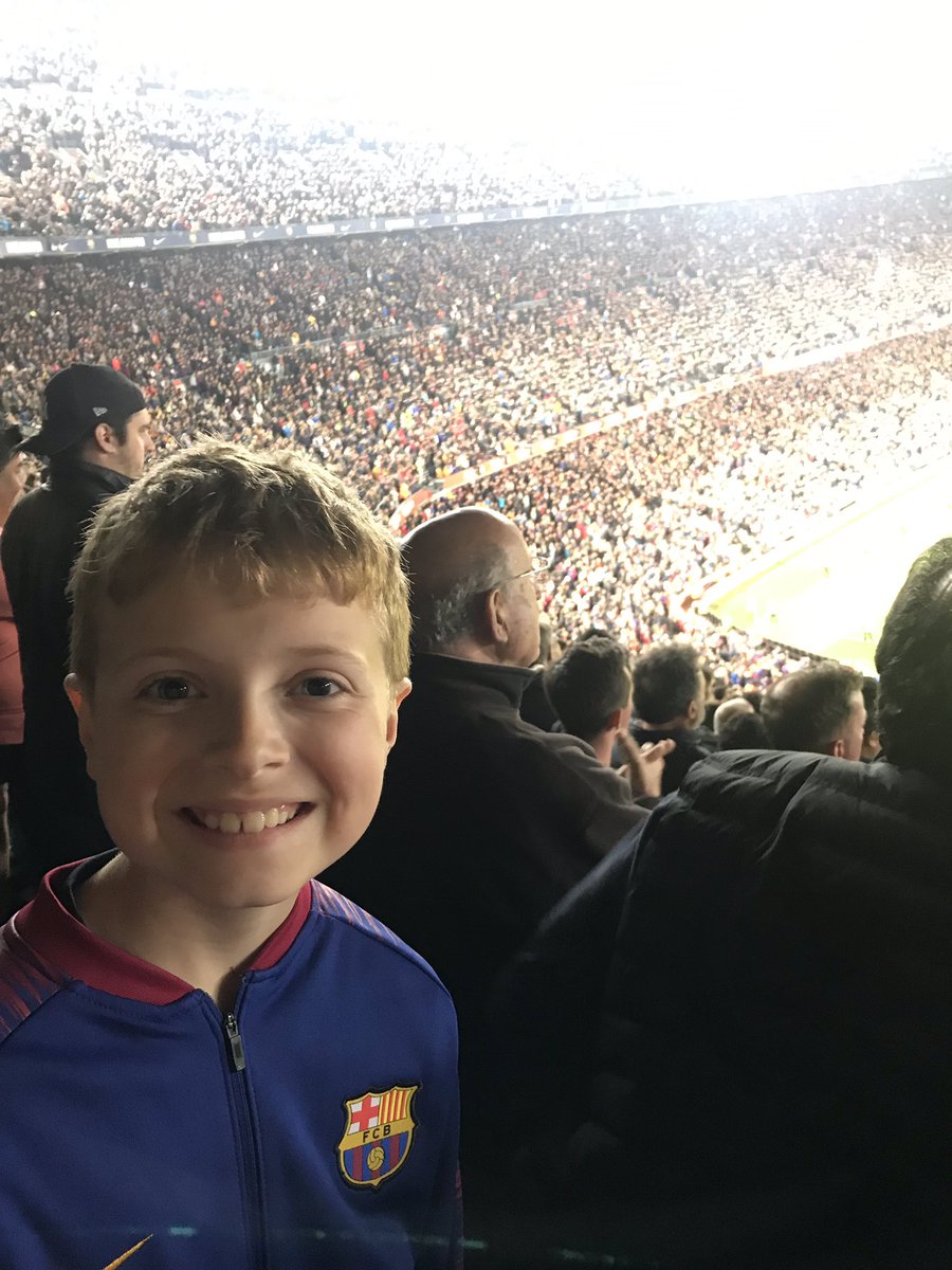 StuMac_'s tweet photo. Different class up that Barca’s gaff last night. Seen the GOAT grab the winner and lift the league trophy, that’ll do 🇪🇸🏆🙌🏻 https://t.co/Yd84G970kb