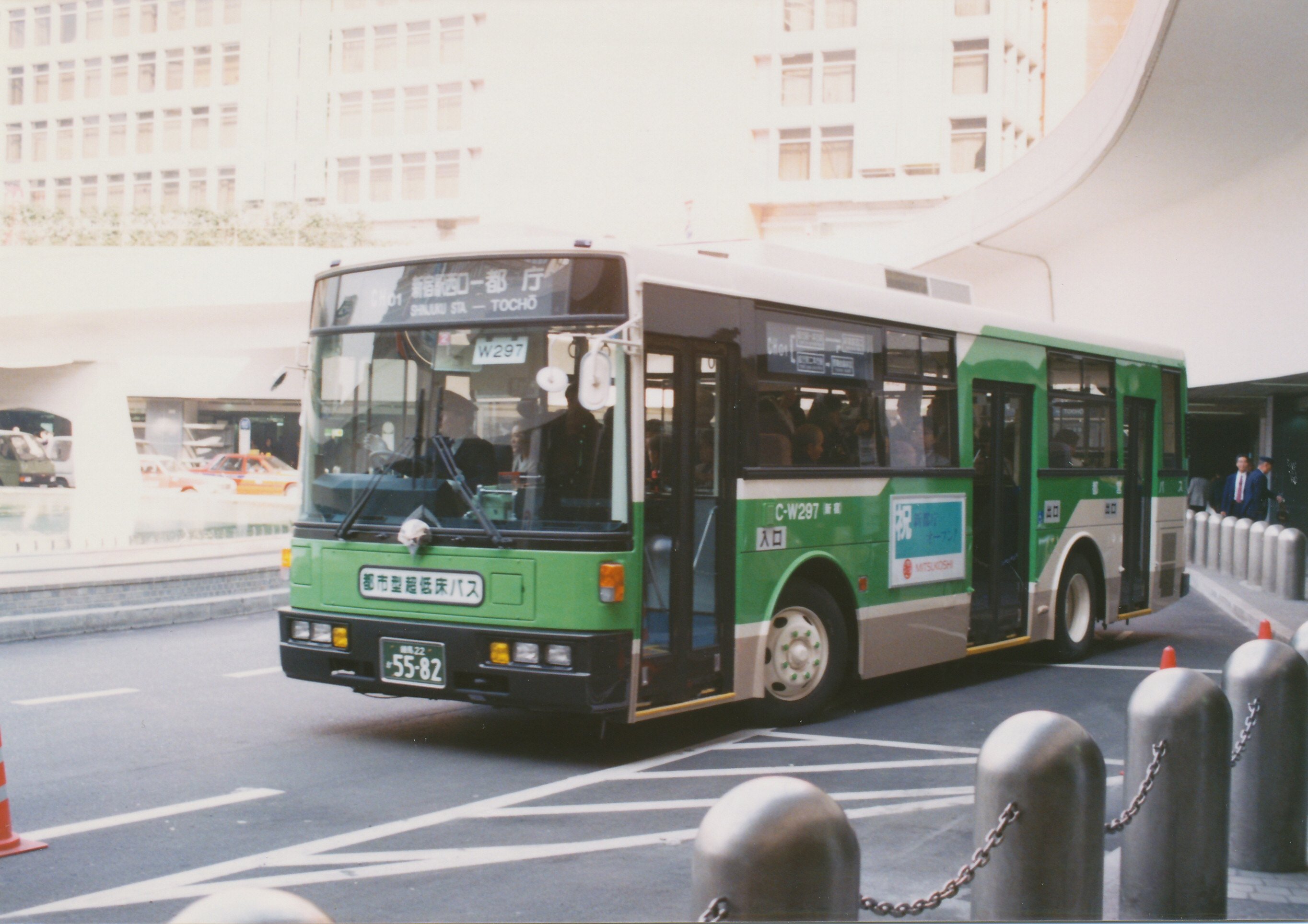 Plせつな ﾄﾞﾜ 1日目 8 13 メ 02b 平成9年 2月 海02 終点が新フェリーへ 虹01 がお台場へ 記念運転 塩 3月 ノンステップバスデビュー 塩 6月 錦糸町駅北口完成 7月 海01 再編 品川側は台場循環に 上58 上69 上野駅一部延長 9月 溜池山王駅開業