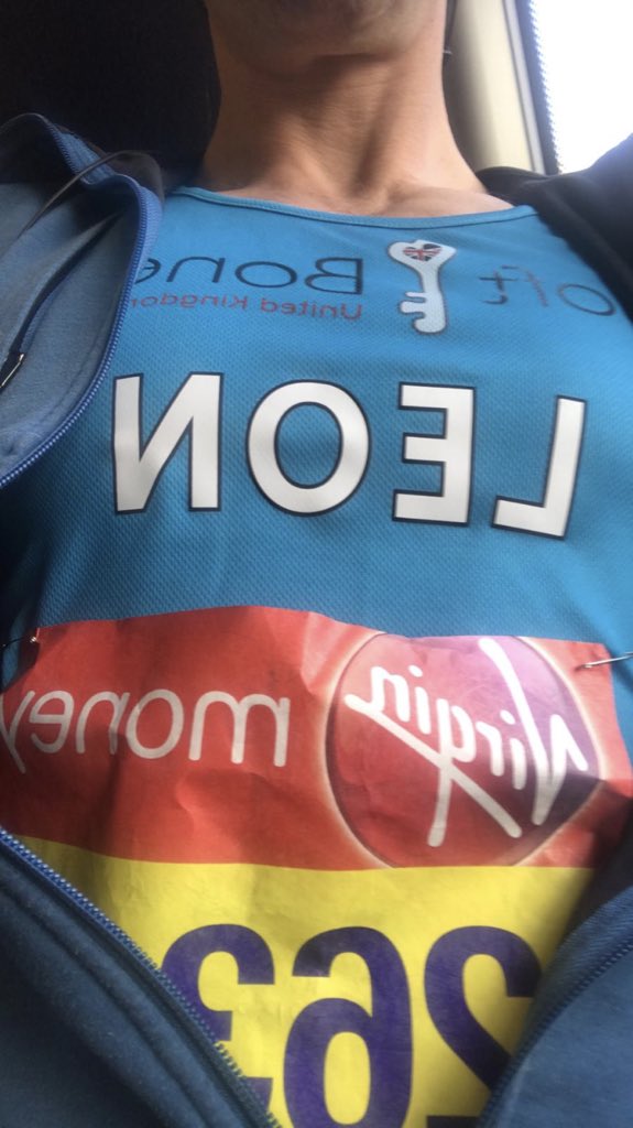 Softbonesuk's tweet image. Leon Ockenden is currently at the start line of the London Marathon running in aid of Softbones U.K. raising awareness of Hypophosphatasia.  🏃‍♂️🏃‍♂️🙌🙌🙌

Go SMASH it Leon Valentine 💪 we will be following you along route 👏👏👏👏😱