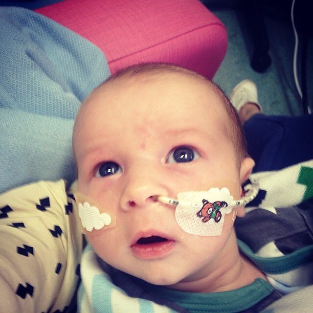 Softbonesuk's tweet image. Leon Ockenden is currently at the start line of the London Marathon running in aid of Softbones U.K. raising awareness of Hypophosphatasia.  🏃‍♂️🏃‍♂️🙌🙌🙌

Go SMASH it Leon Valentine 💪 we will be following you along route 👏👏👏👏😱