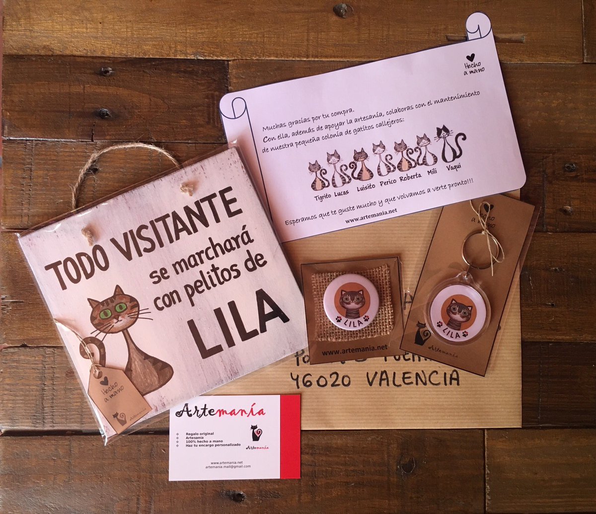 artemania2018's tweet photo. Cositas personalizadas para Lila. Ya tienes las tuyas? Pidelas en https://t.co/5eGtz9TEhF #artesania #hechoamano #regalosoriginales #regalopersonalizado #catlover #FelizDomingo https://t.co/jAvuZy4mf4